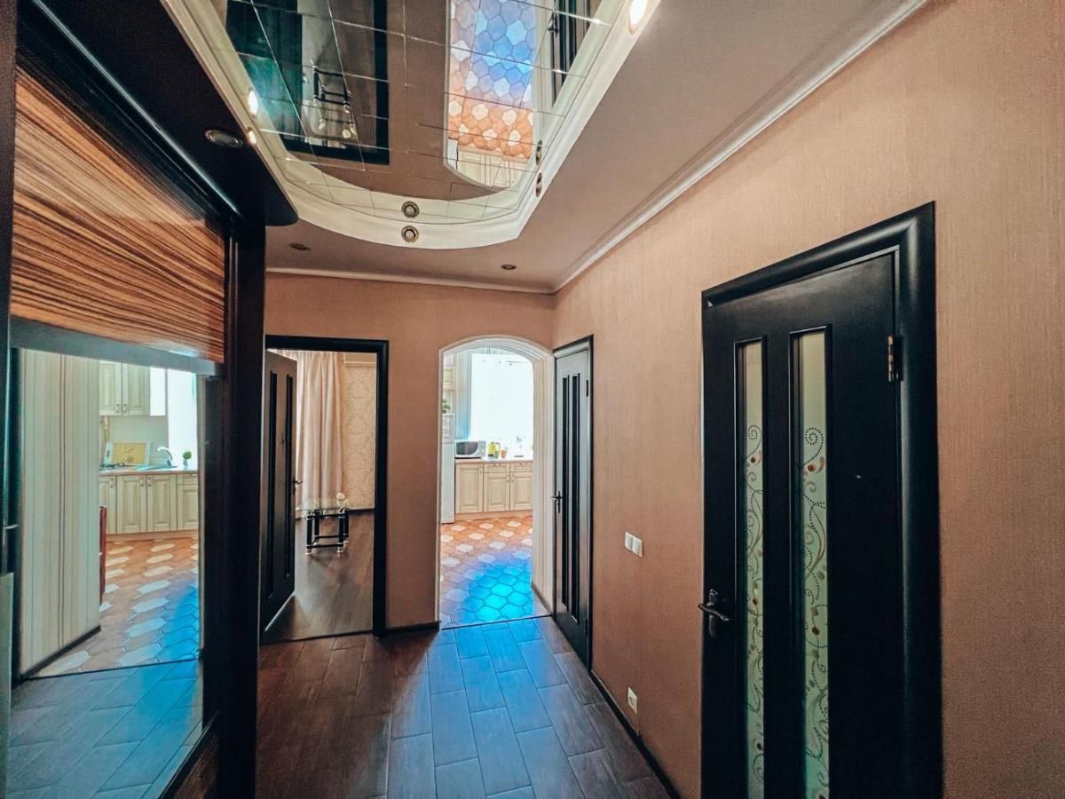 Квартира В Центре Крещатика Kyiv Exterior photo